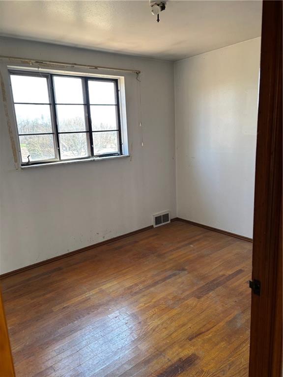 1800 McCully Road Pittsburgh, PA 15234 - Photo 5 of 12 an empty room with a window