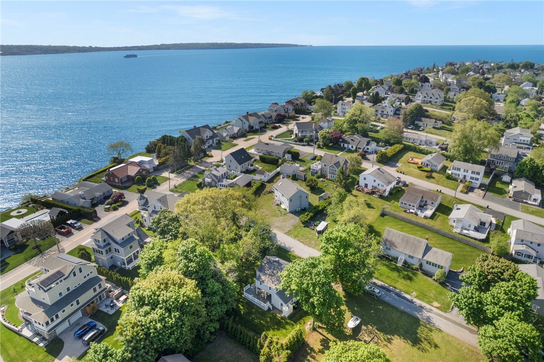 12 Nassau Road Narragansett, RI 02882 - Photo 13 of 43