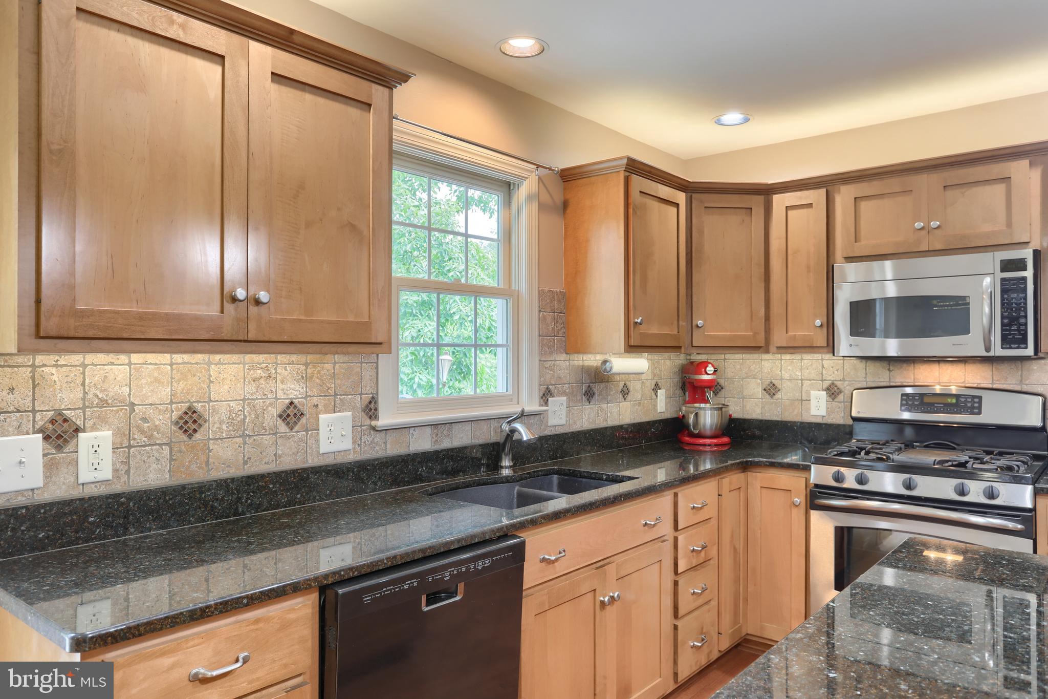 7073 Beaver Spring Road Harrisburg, PA 17111 - Photo 7 of 31 Gallery Image 7