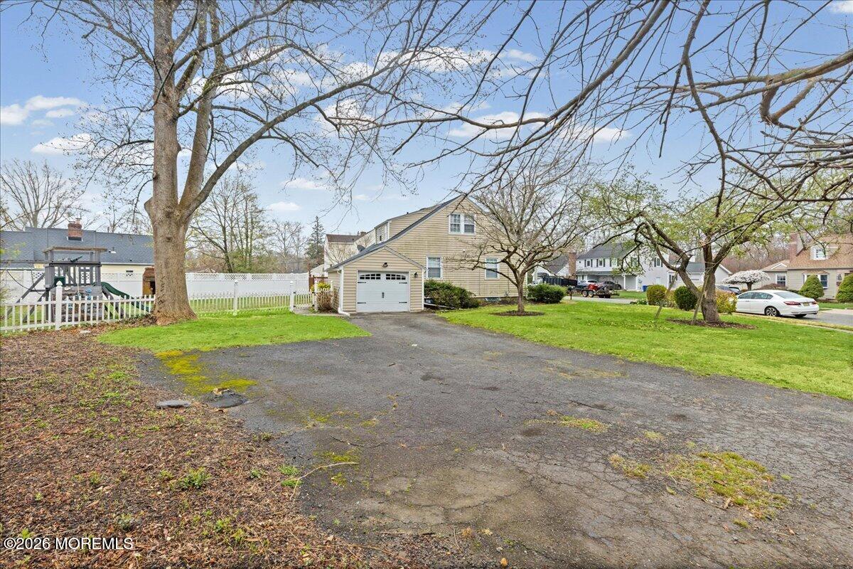 20 Weldon Road Matawan, NJ 07747 - Photo 4 of 42 04-Weldon_Rd-004