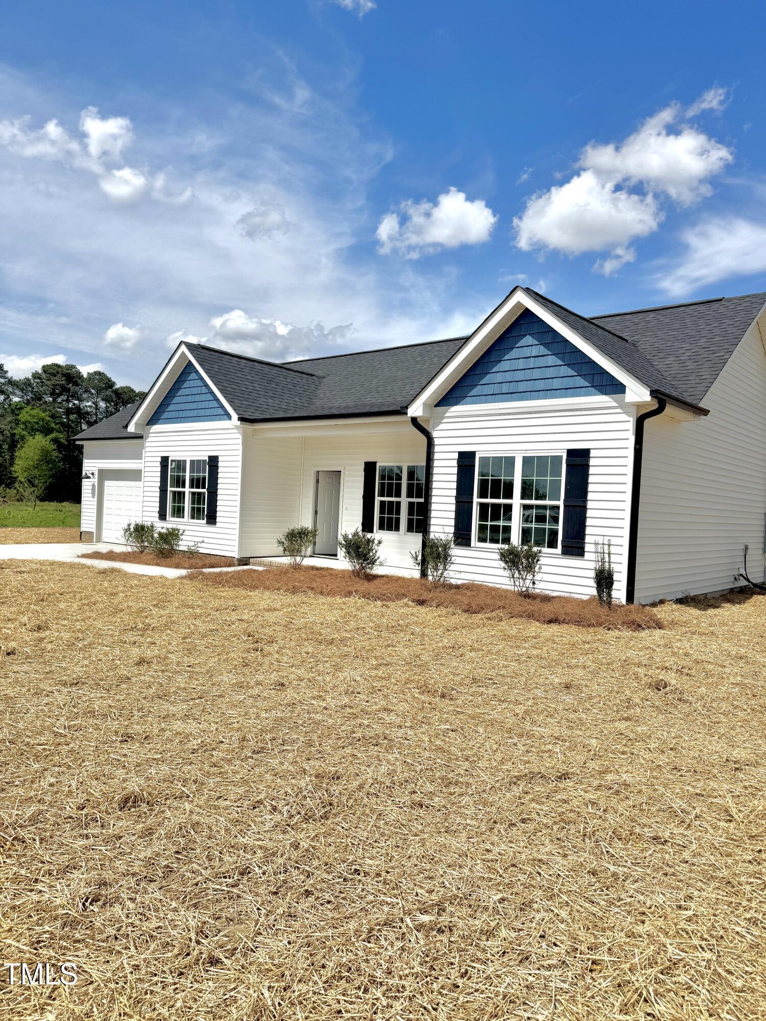 471 Bud Johnson Road Newton Grove, NC 28366 - Photo 5 of 14 IMG_3478
