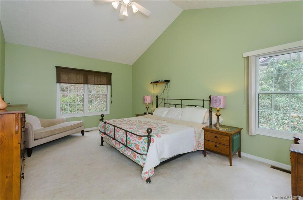 4501 Cove Loop Road Hendersonville, NC 28739 - Photo 12 of 25 Gallery Image 12