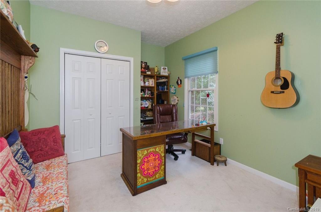 4501 Cove Loop Road Hendersonville, NC 28739 - Photo 16 of 25 Gallery Image 16