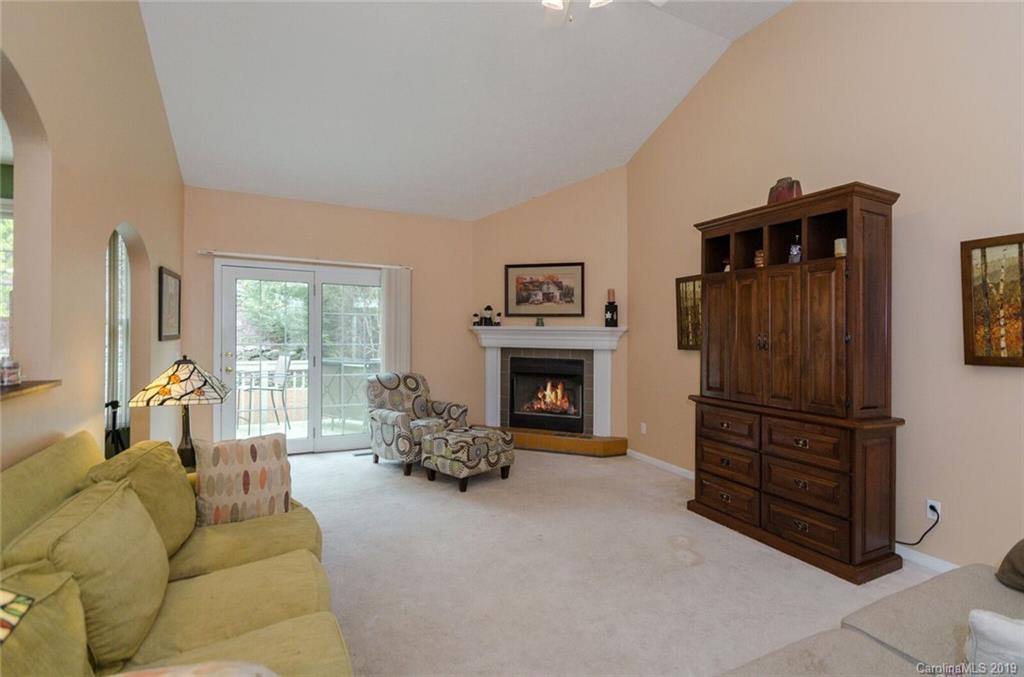 4501 Cove Loop Road Hendersonville, NC 28739 - Photo 8 of 25 Gallery Image 8