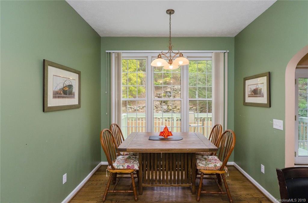 4501 Cove Loop Road Hendersonville, NC 28739 - Photo 10 of 25 Gallery Image 10