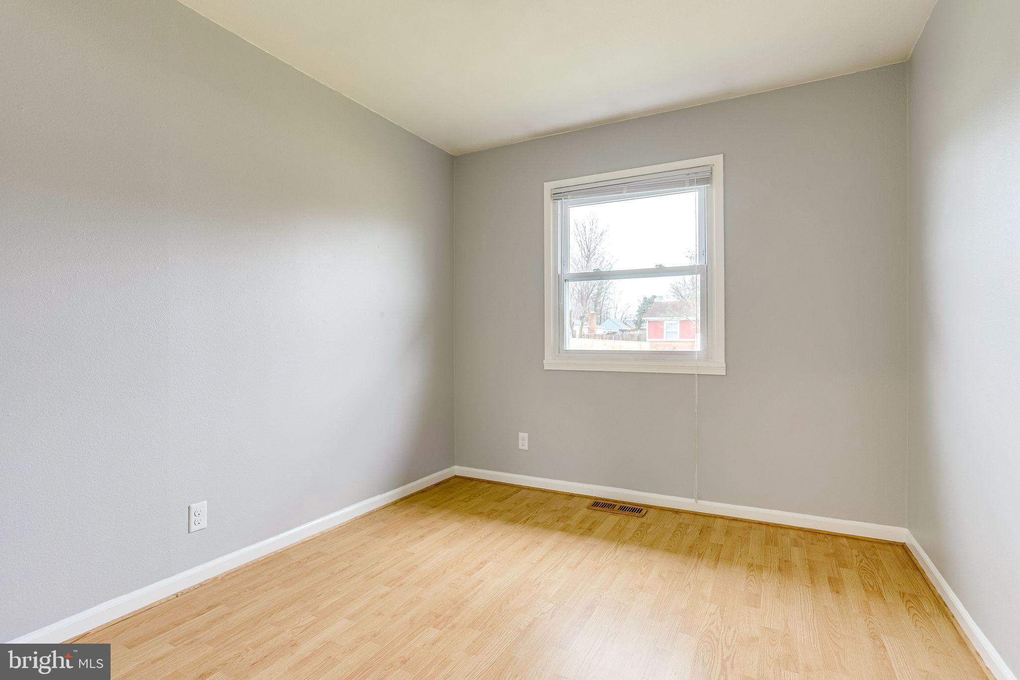 221 West Ash Road Sterling, VA 20164 - Photo 20 of 28 BDR #3