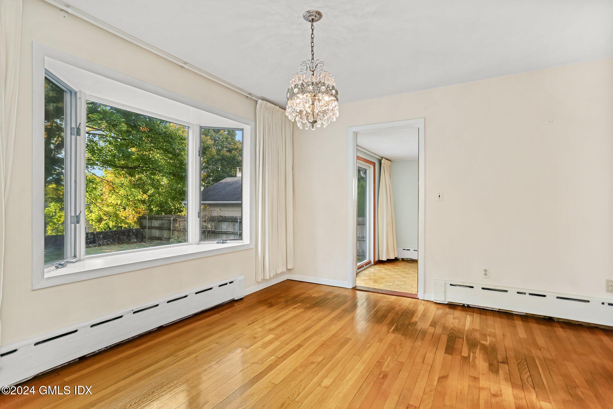 20 Norias Road Greenwich, CT 06830 - Photo 10 of 40 a view of an empty room with a window