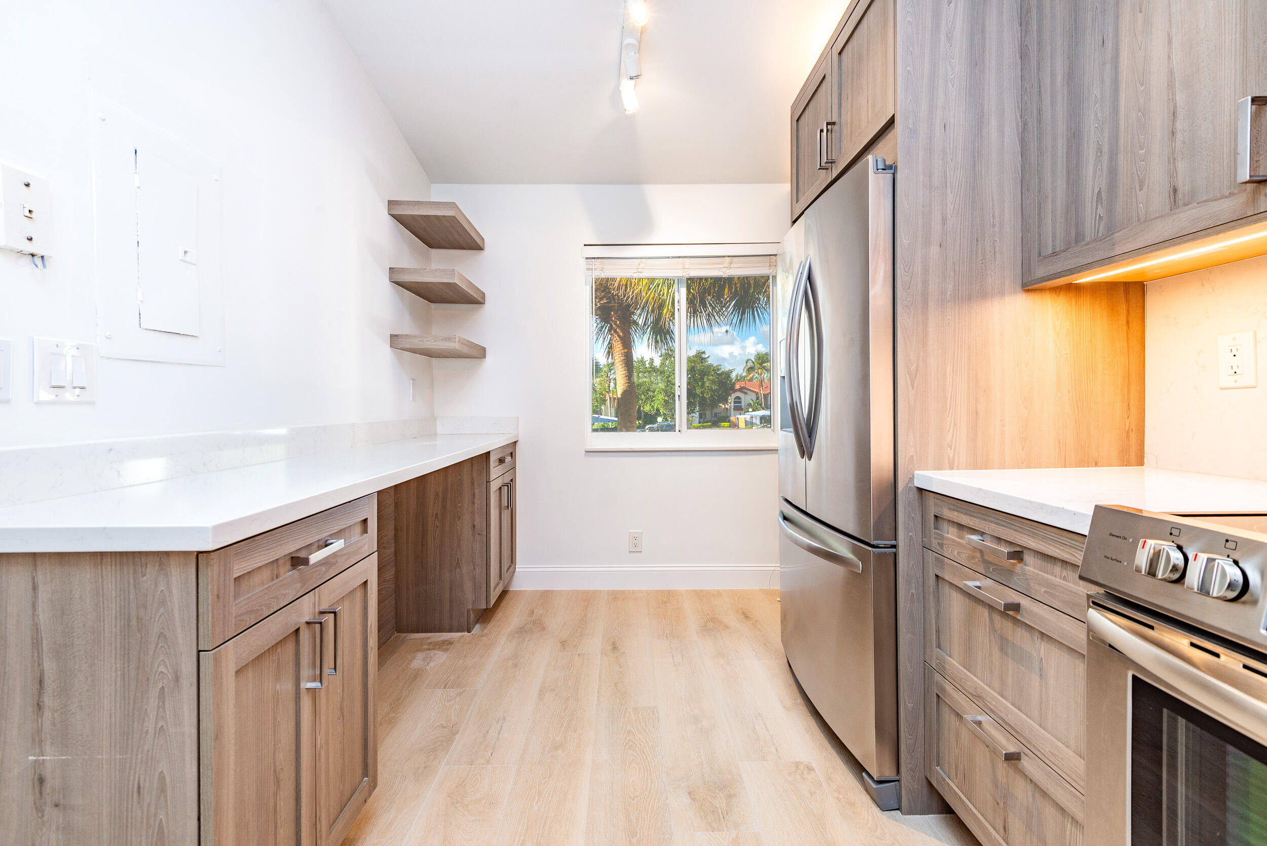 380 Northwest 67th Street, Unit J204 Boca Raton, FL 33487 - Photo 8 of 43 204-44