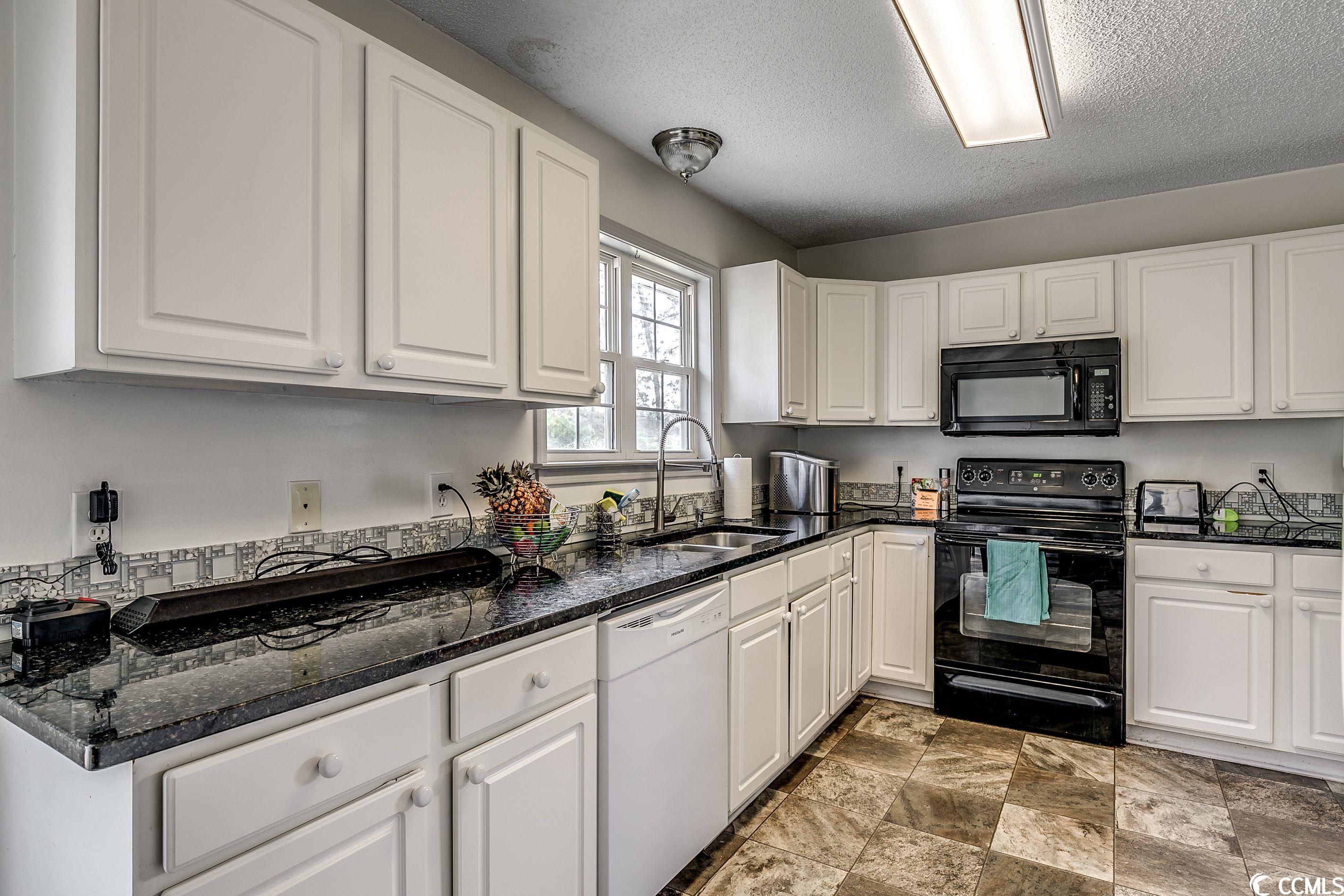 109 Furman Circle Conway, SC 29526 - Photo 5 of 30