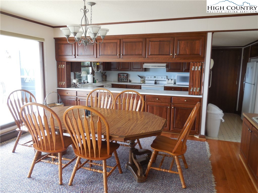 441 Skiview Road Seven Devils, NC 28604 - Photo 4 of 26 Gallery Image 4