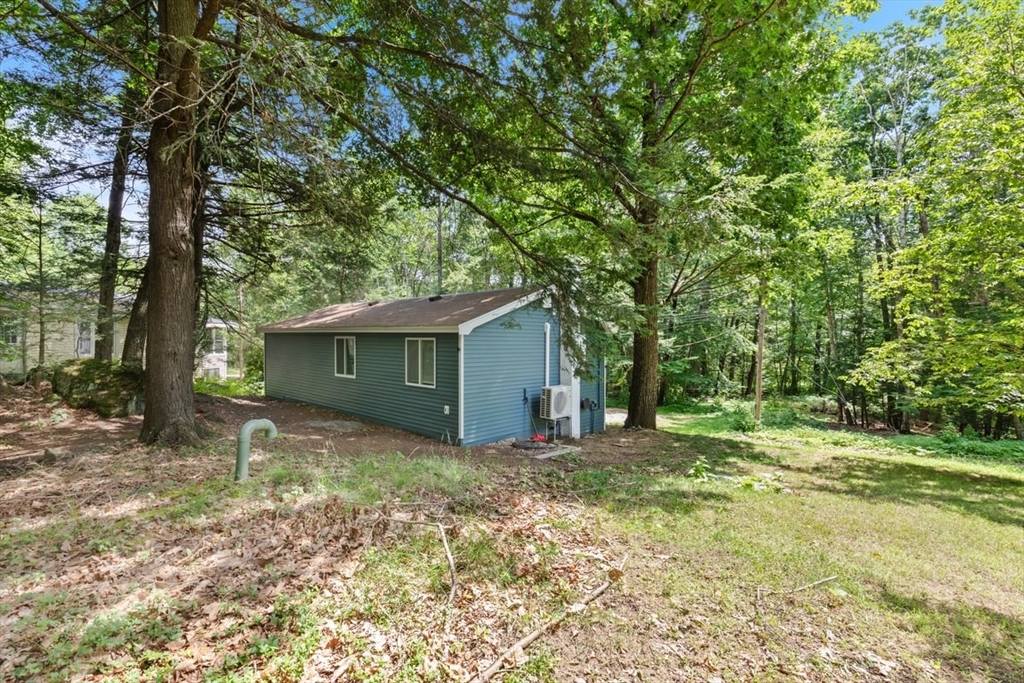 17 Ferndale Road Raymond, NH 03077 - Photo 28 of 29 Gallery Image 28