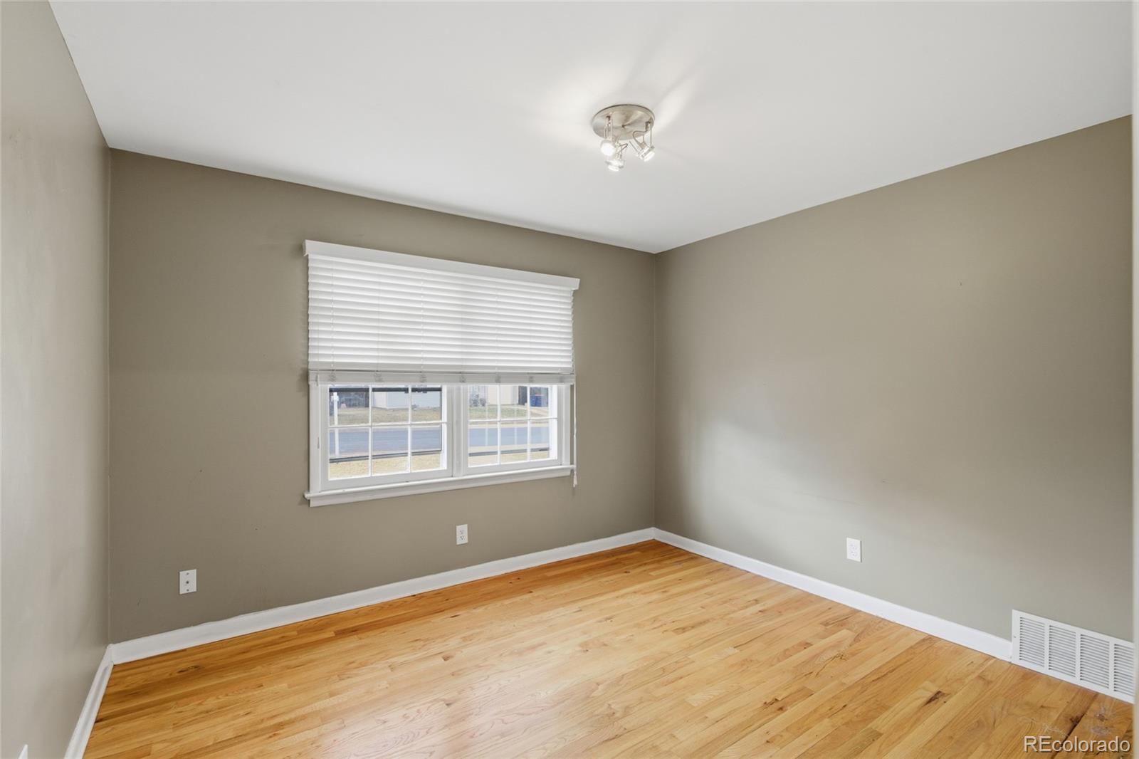 5136 South Washington Street Littleton, CO 80121 - Photo 16 of 37