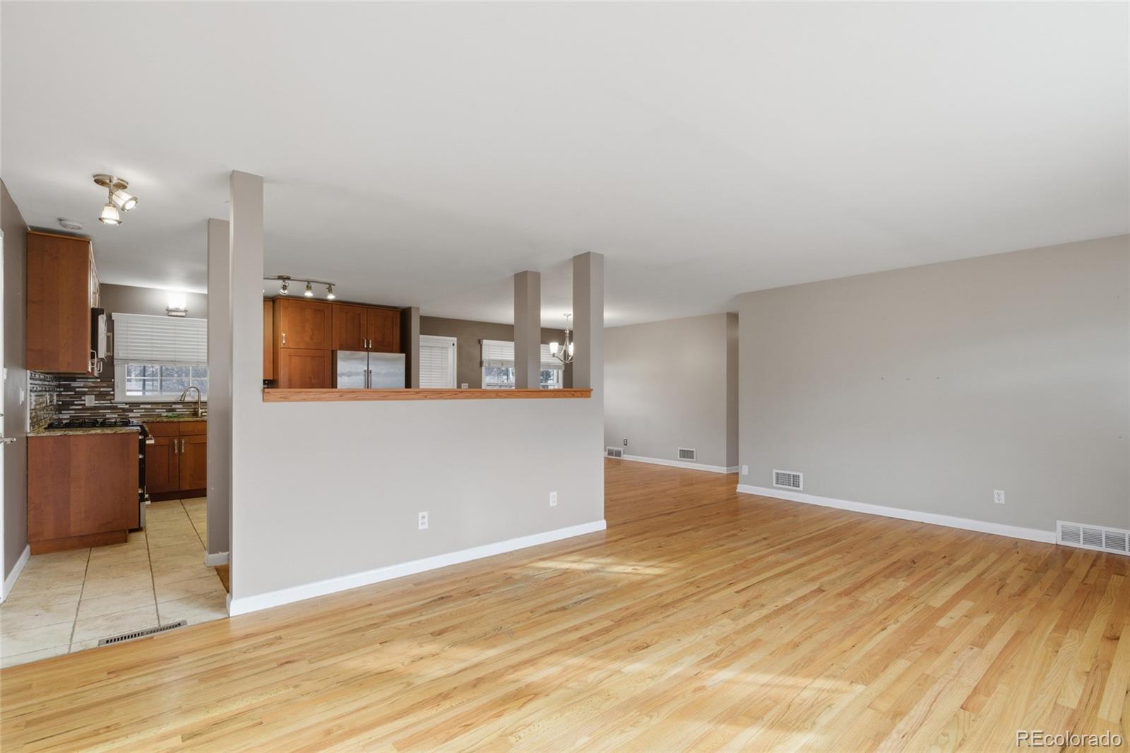 5136 South Washington Street Littleton, CO 80121 - Photo 6 of 37