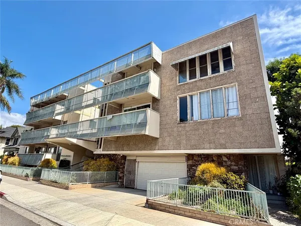 $349,000 | 528 Cedar Avenue, Unit 1F, Long Beach, CA 90802