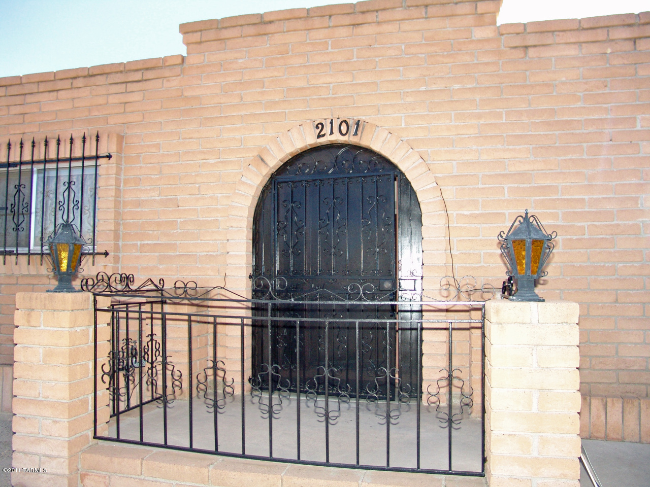 2101 West Rainbow Ridge Road Tucson, AZ 85745 - Photo 2 of 13