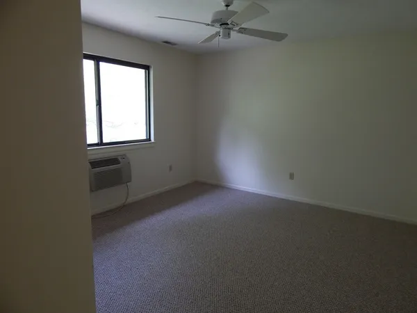 $2,190 | 340 Sunderland Road, Unit 36G, Worcester, MA 01604