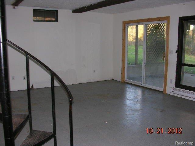 5042 Preston Road Howell, MI 48855 - Photo 9 of 10 DSCN9229.JPG
