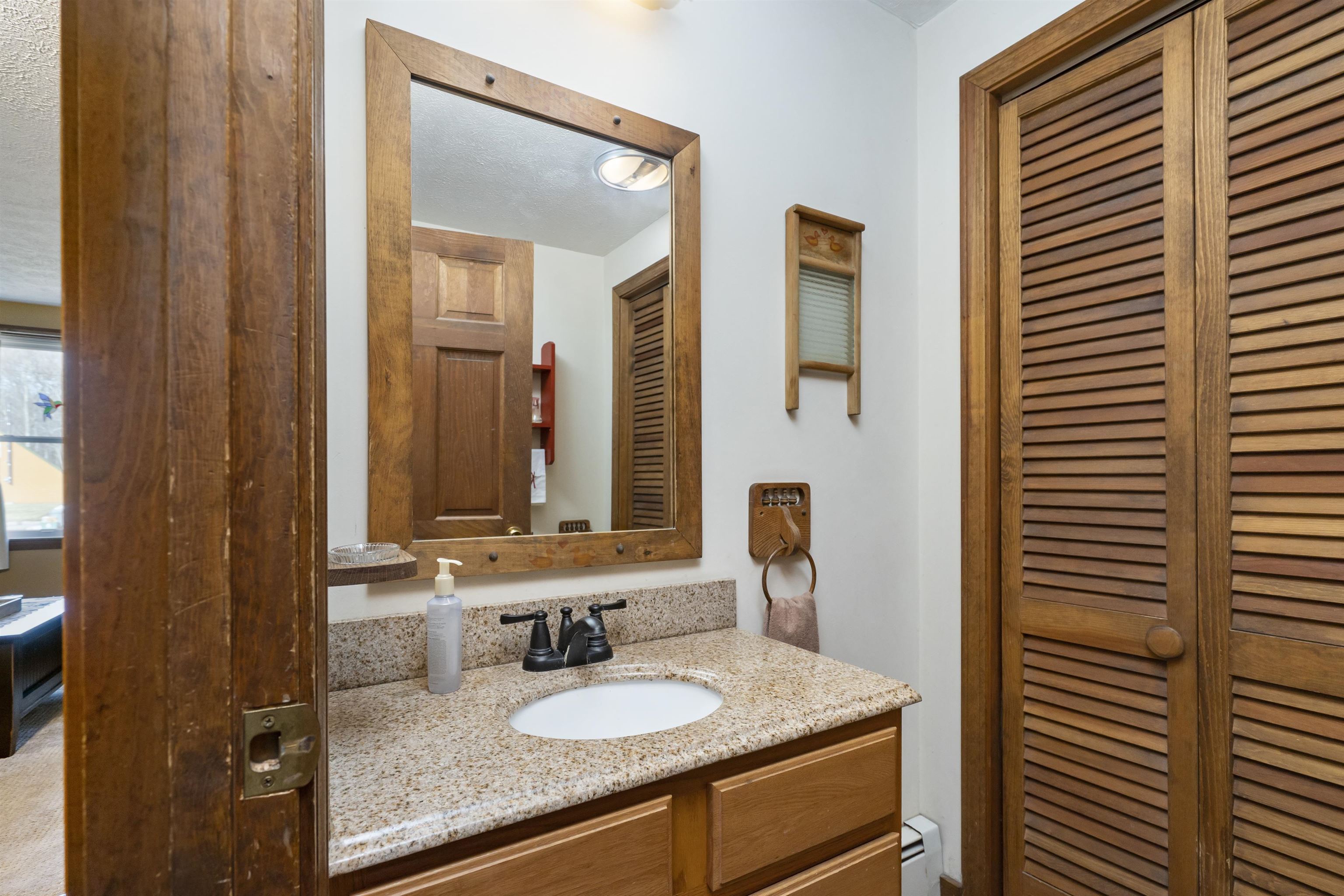 2 Derby Road Derry, NH 03038 - Photo 22 of 39