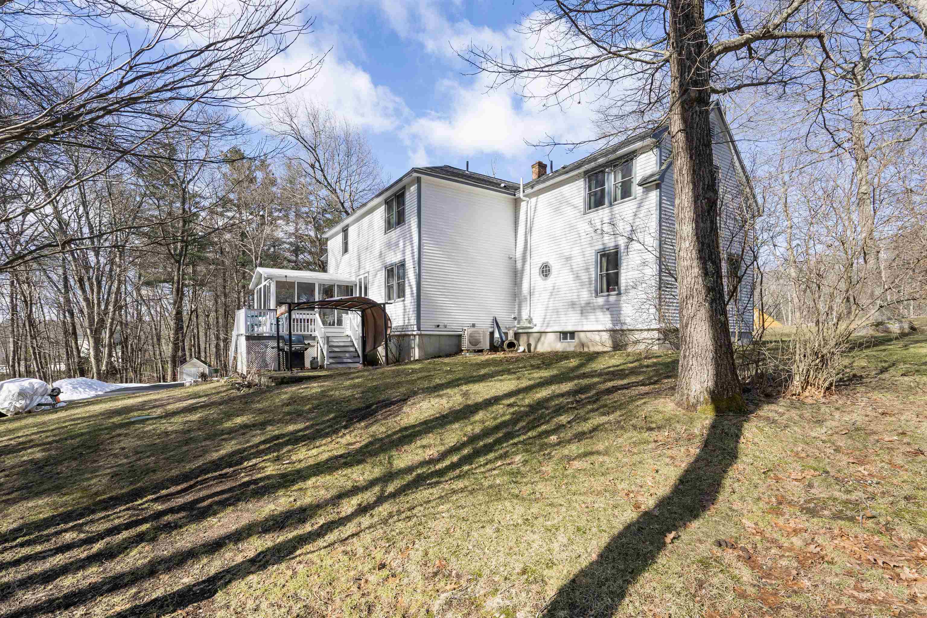 2 Derby Road Derry, NH 03038 - Photo 3 of 39