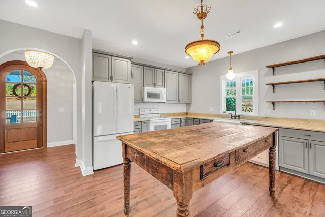 $520,000 | 200 Douglas Creek Road, Flovilla, GA 30216