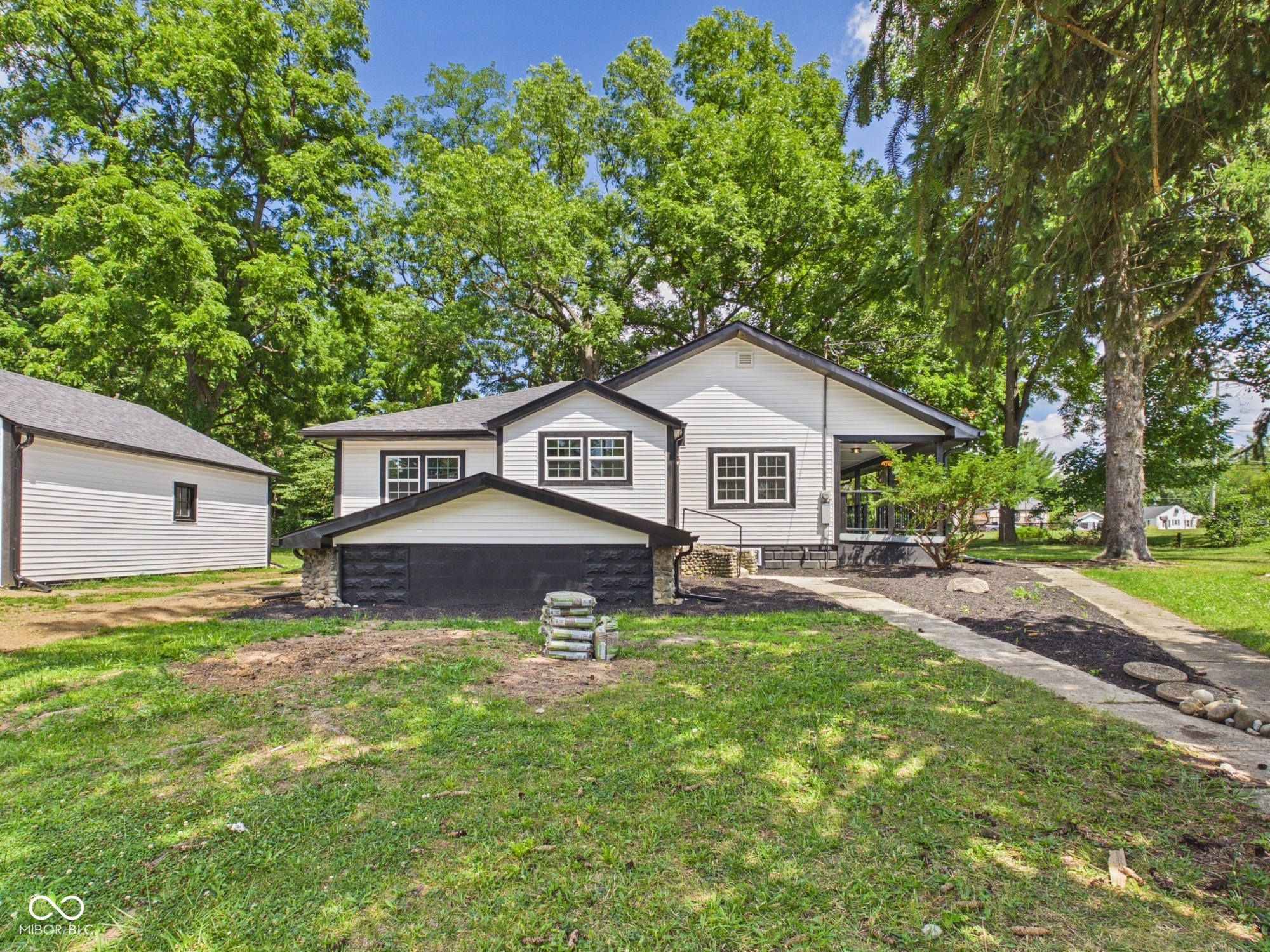 3028 Mounds Road Anderson, IN 46016 - Photo 3 of 39 Gallery Image 3