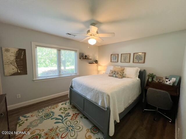 309 Center Drive Hampstead, NC 28443 - Photo 15 of 37 Bedroom 2