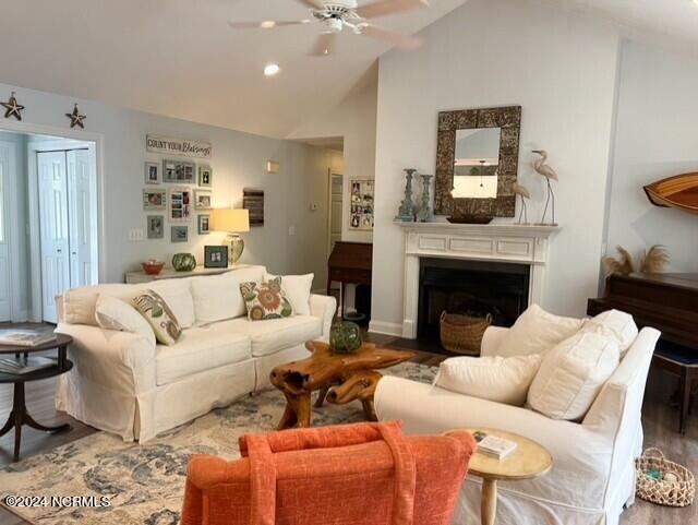 309 Center Drive Hampstead, NC 28443 - Photo 5 of 37 thumbnail_IMG_8449