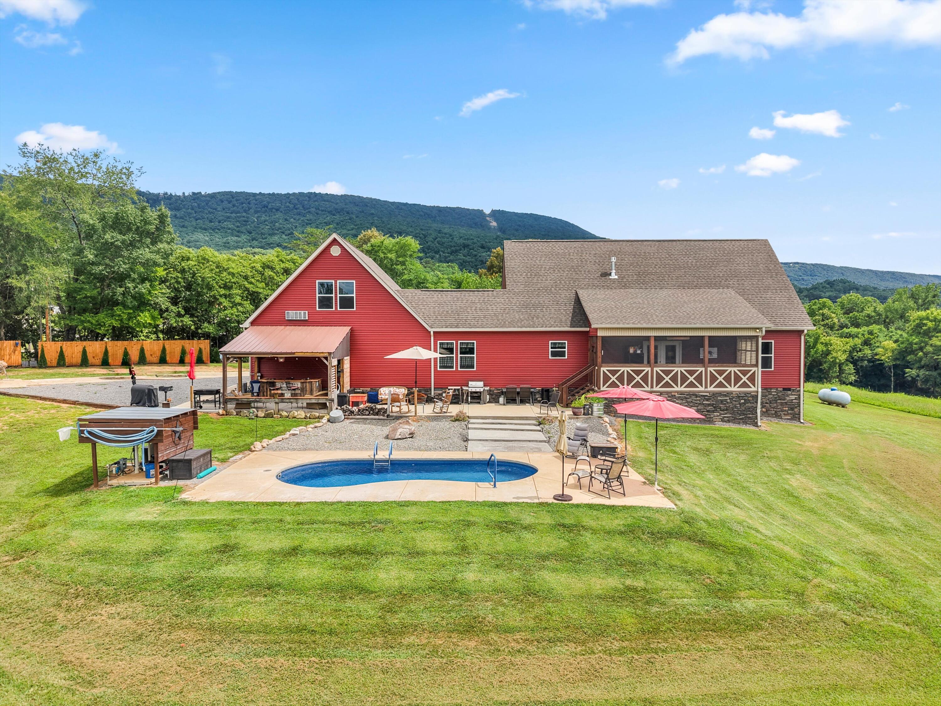 11869 East Valley Road Dunlap, TN 37327 - Photo 33 of 66 39-DJI_20250718154512_0153_D