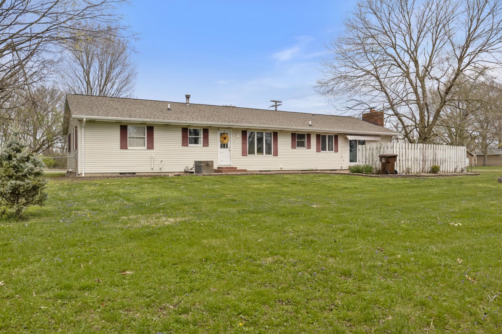 6807 East Cornelius Road Syracuse, IN 46567 - Photo 29 of 36 Gallery Image 29