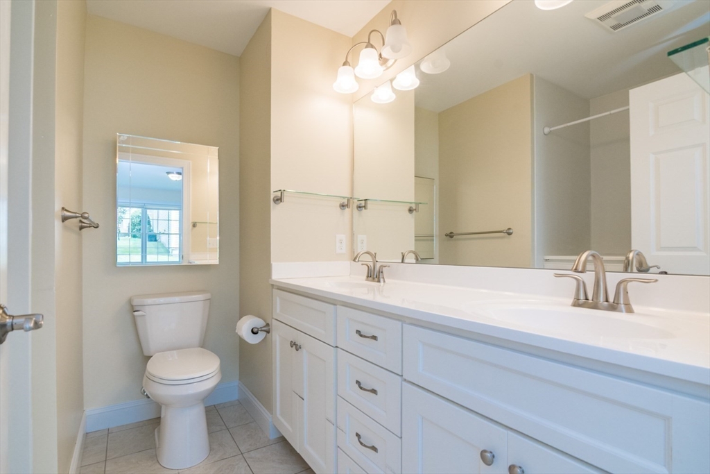 20 Bridge Road, Unit 33 Northampton, MA 01062 - Photo 22 of 38