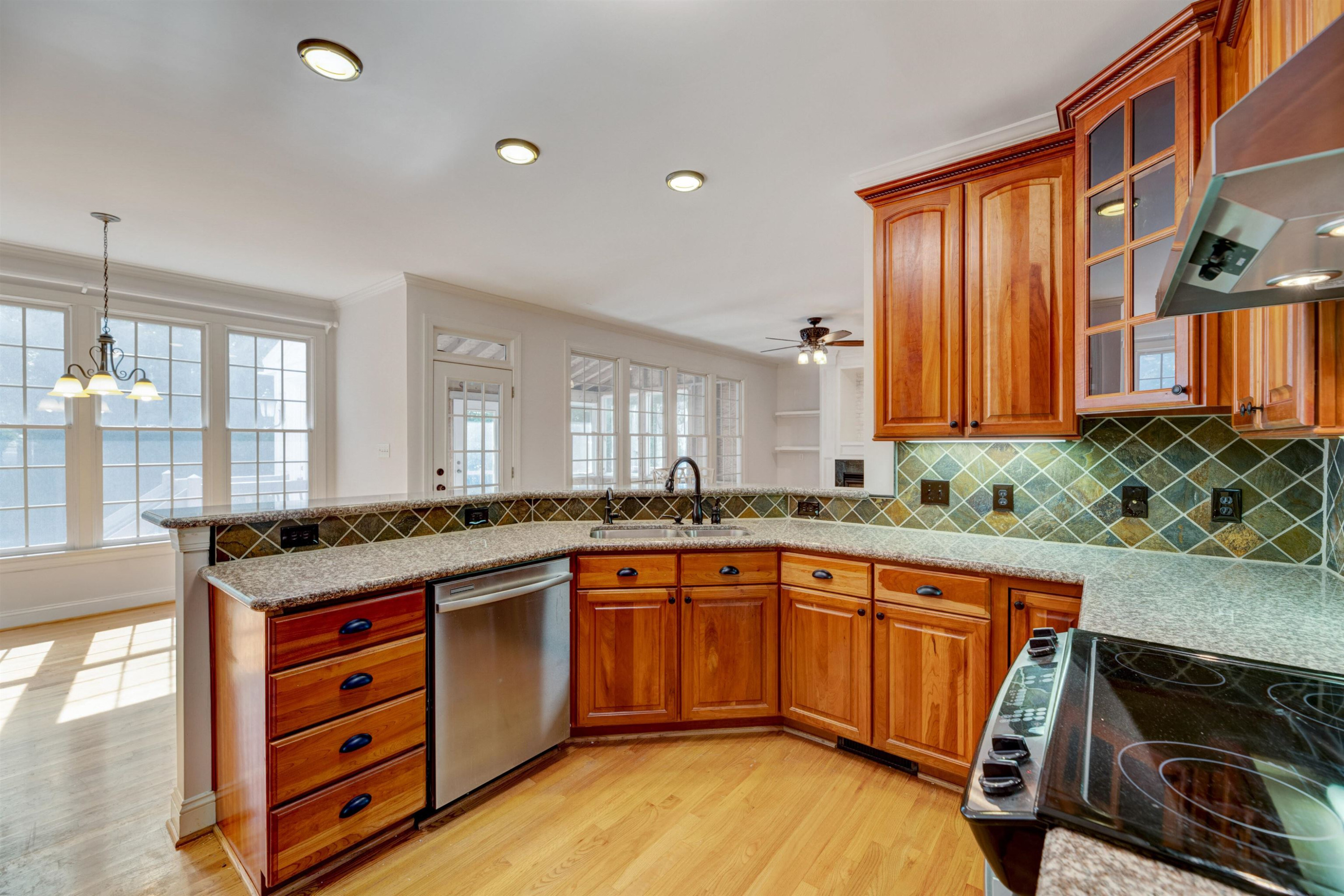 8008 Millenium Drive Raleigh, NC 27614 - Photo 20 of 55 Kitchen