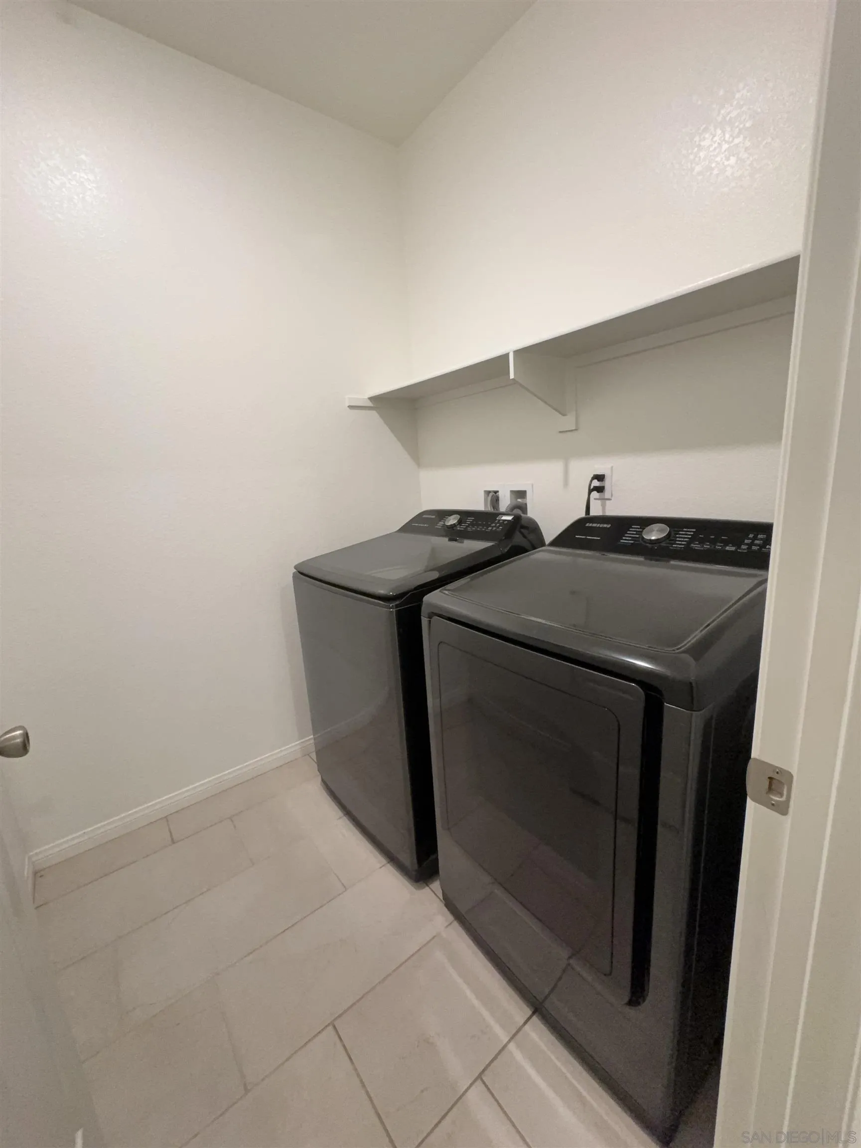 420 Appleton Way Perris, CA 92570 - Photo 25 of 28 Gallery Image 25