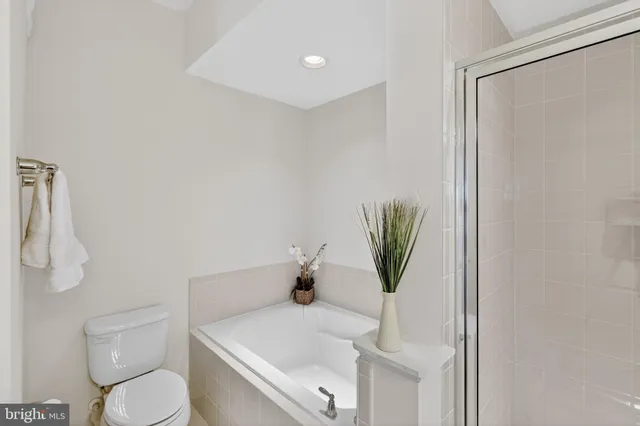 $475,000 | 6932 Kona Drive, Gainesville, VA 20155