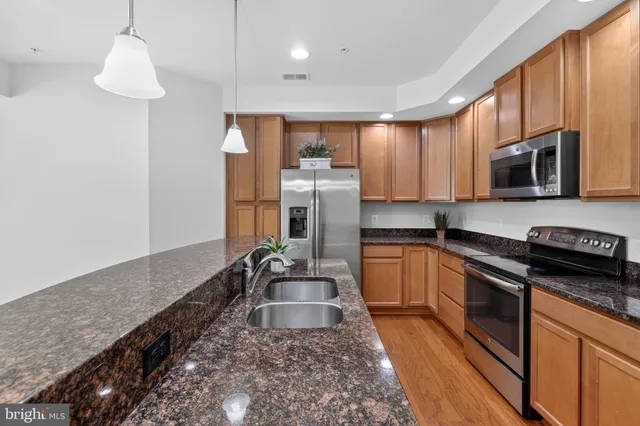 $475,000 | 6932 Kona Drive, Gainesville, VA 20155