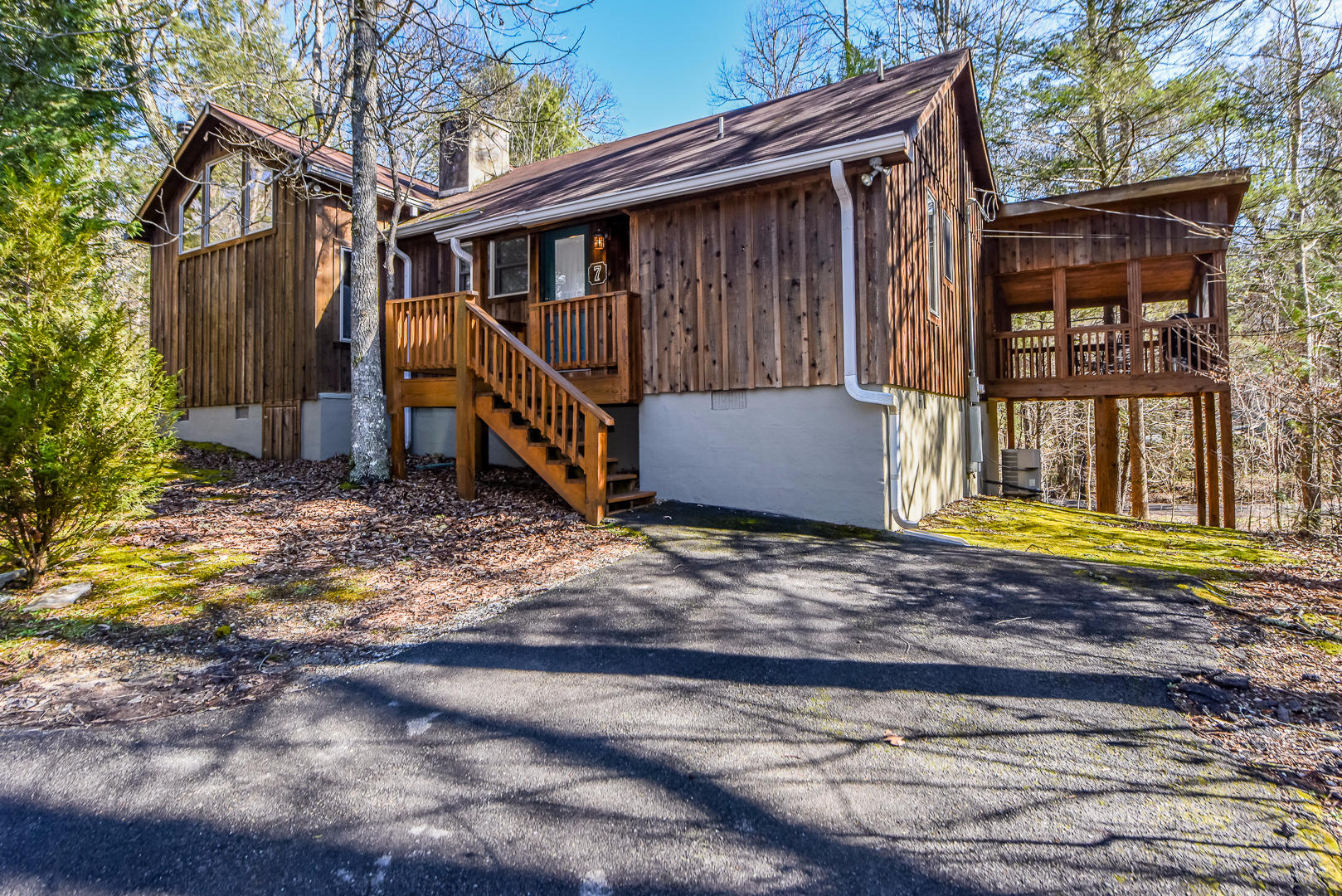 148 Sequoyah Village Road Townsend, TN 37882 - Photo 1 of 13 DSC_8587