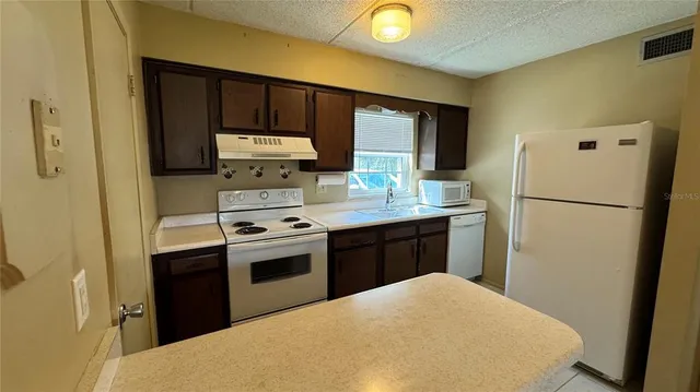 $65,000 | 1100 East Caroline Street, Unit 123, Tavares, FL 32778