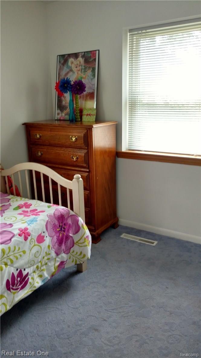 8337 Rondale Drive Grand Blanc, MI 48439 - Photo 13 of 21 IMG_20170711_152229113_HDR PIC 2 2ND BEDROOM.jpg