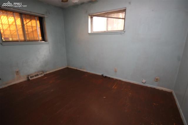 619 Yellowstone Road Colorado Springs, CO 80910 - Photo 7 of 19