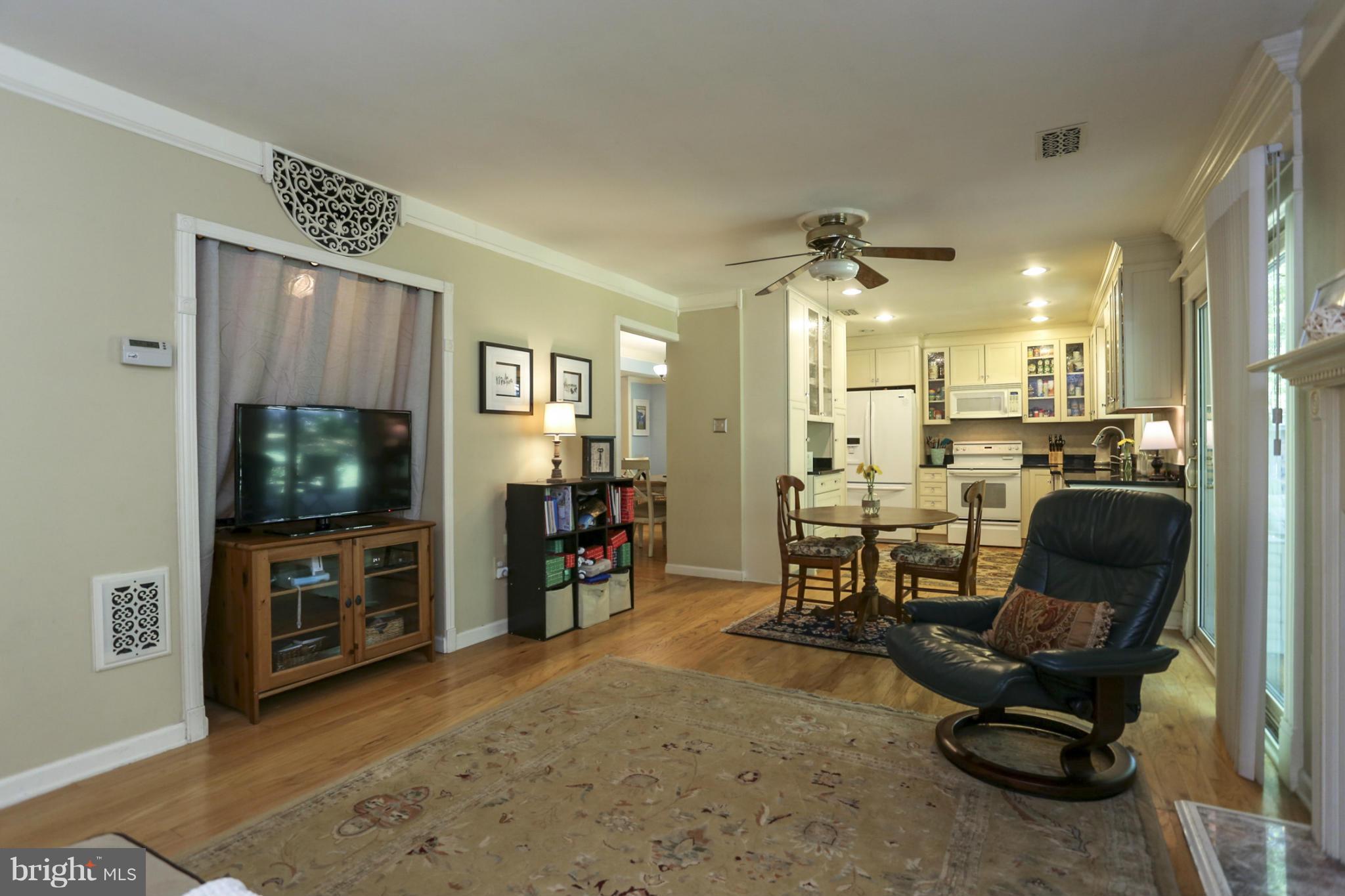 5417 Aylor Road Fairfax, VA 22032 - Photo 16 of 30 Family Room