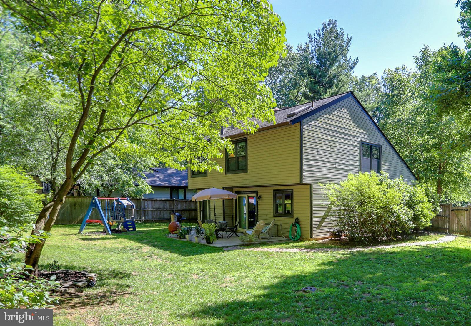 5417 Aylor Road Fairfax, VA 22032 - Photo 19 of 30 Big Flat Fenced Back Yard!
