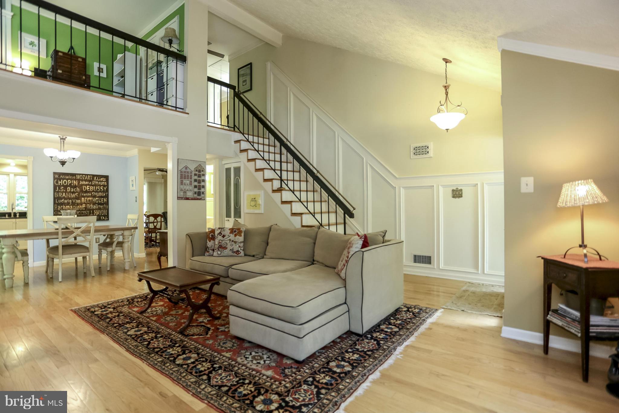 5417 Aylor Road Fairfax, VA 22032 - Photo 3 of 30 Living Room