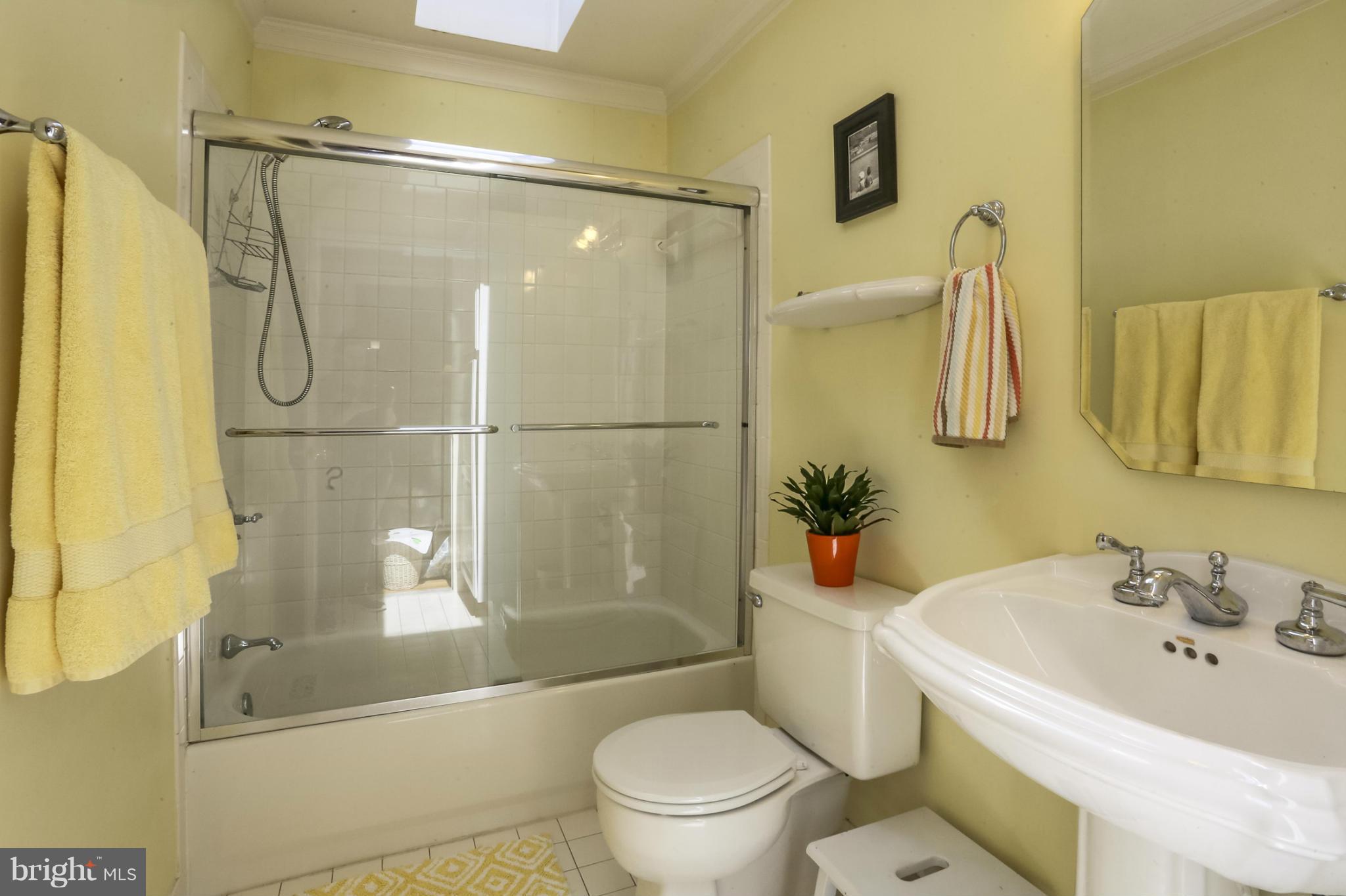 5417 Aylor Road Fairfax, VA 22032 - Photo 28 of 30 Bath #2