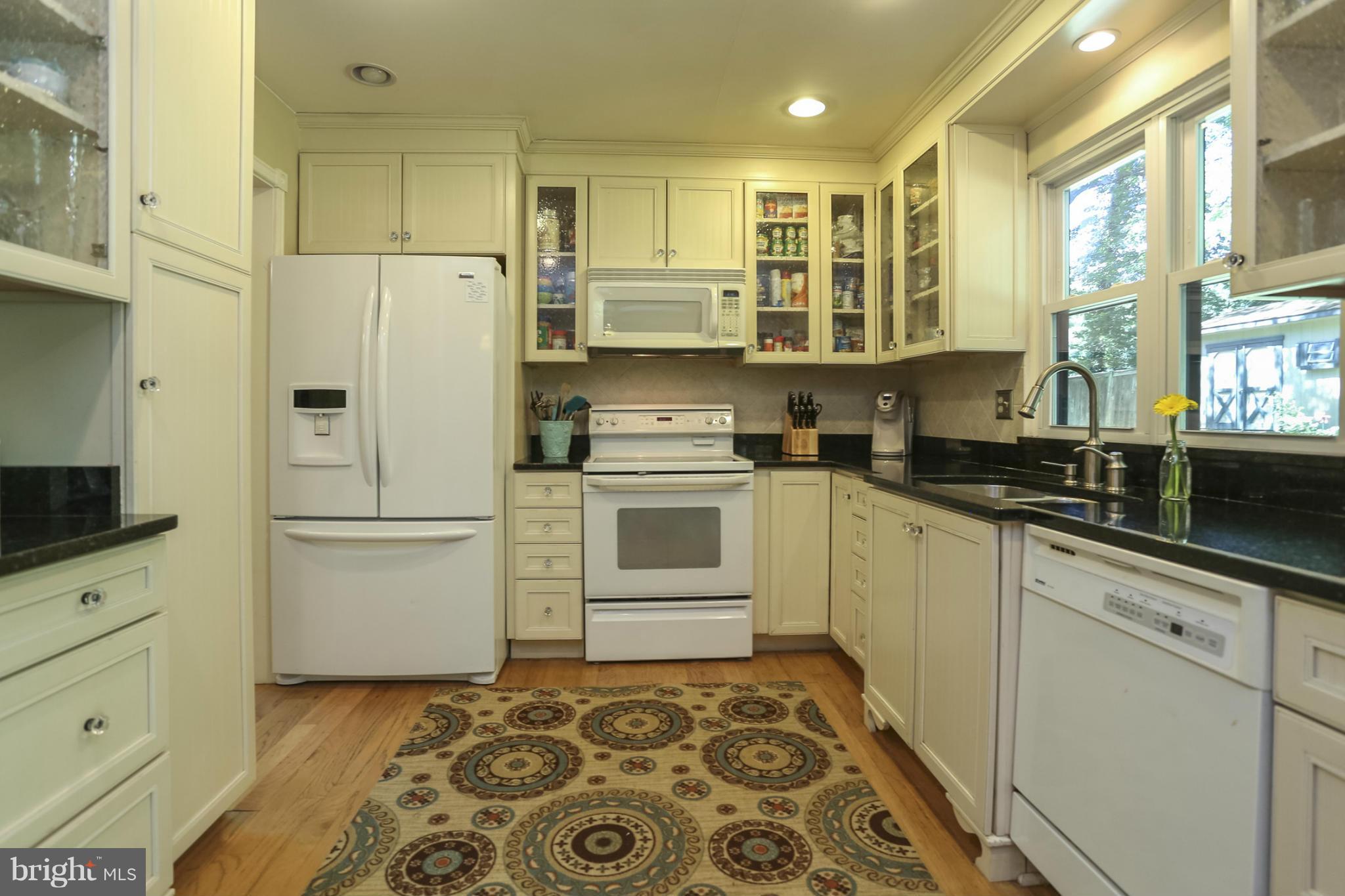 5417 Aylor Road Fairfax, VA 22032 - Photo 10 of 30 Kitchen