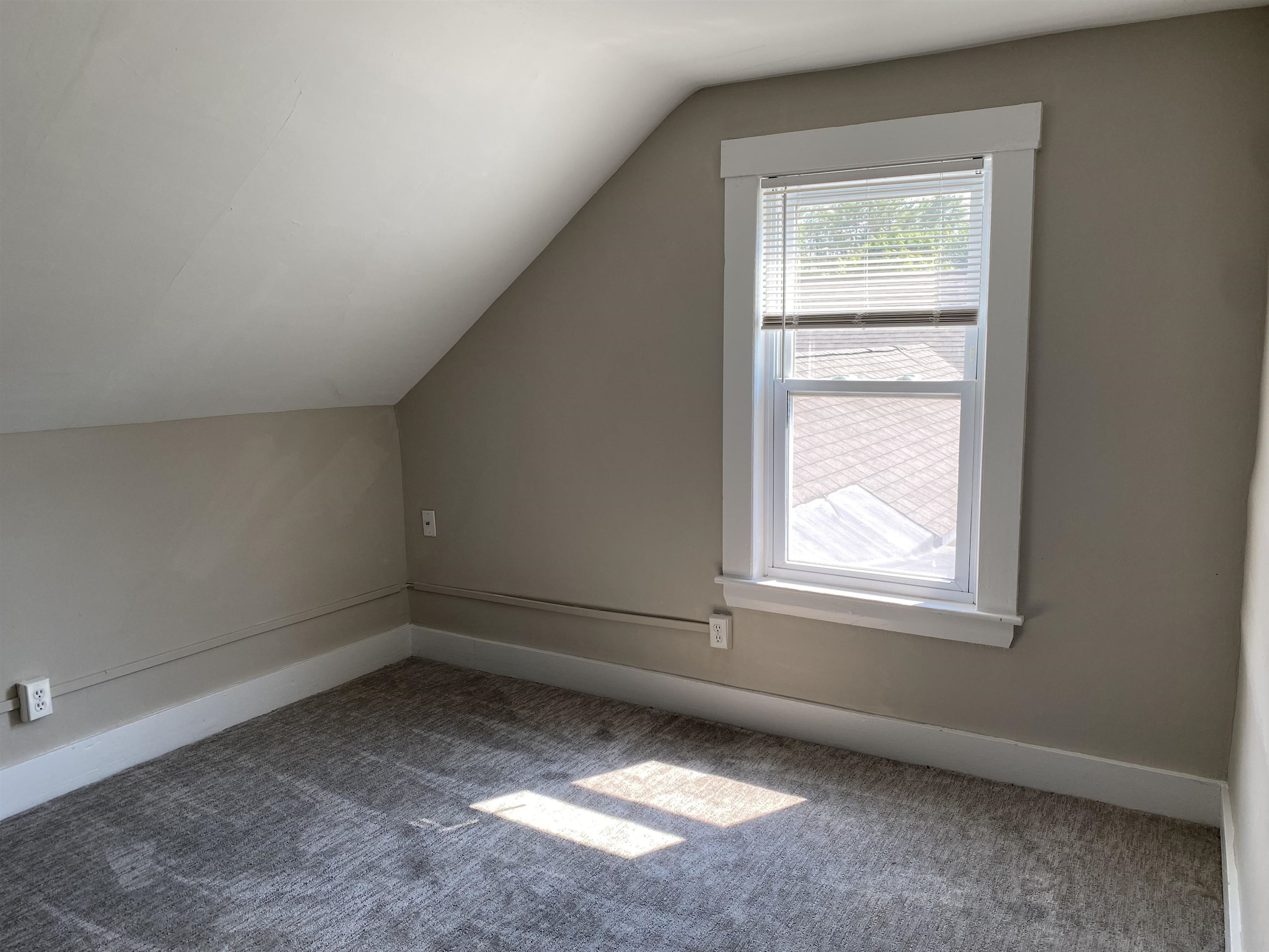 31 Dover Point Road Dover, NH 03820 - Photo 11 of 28