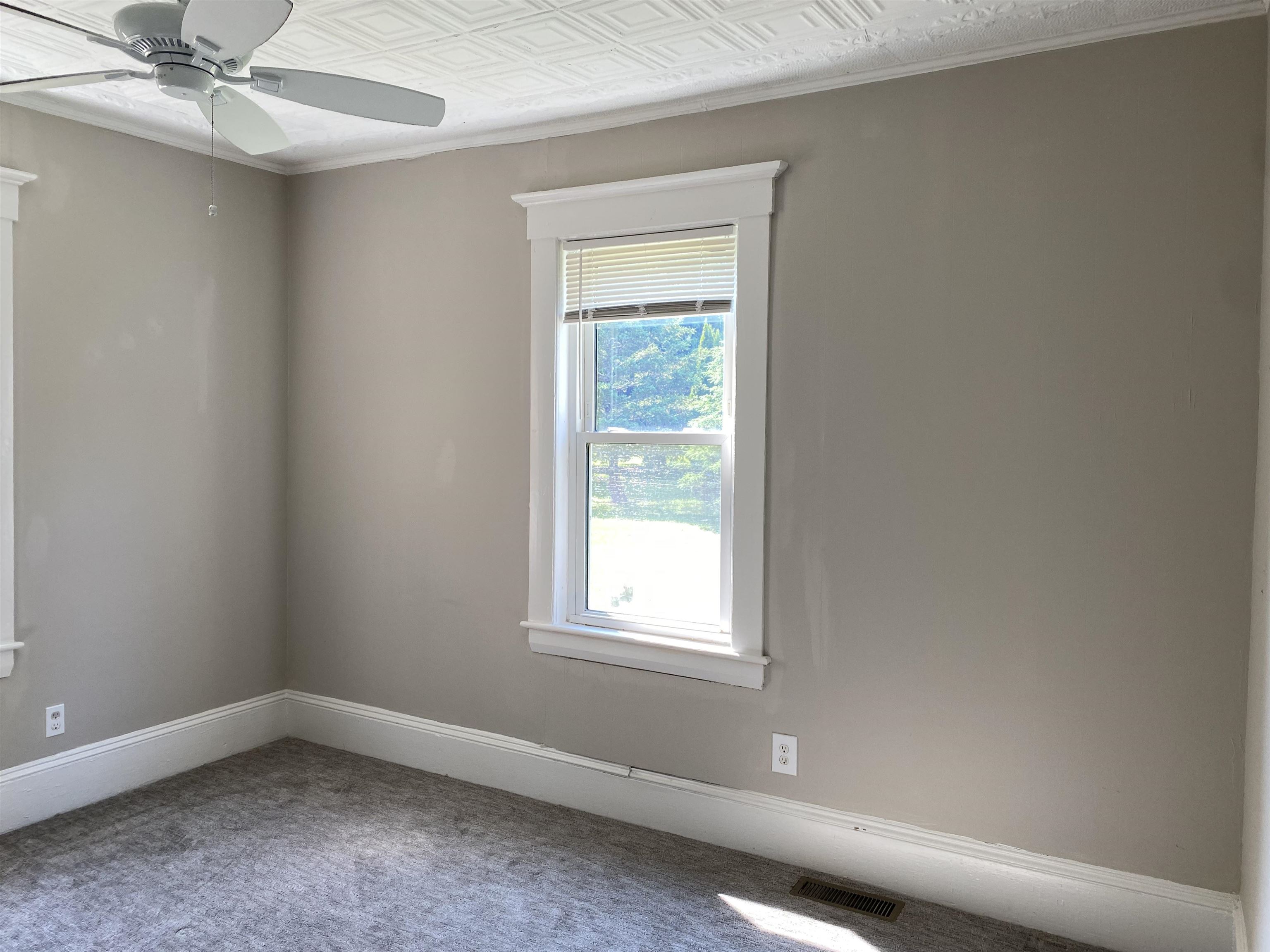 31 Dover Point Road Dover, NH 03820 - Photo 17 of 28