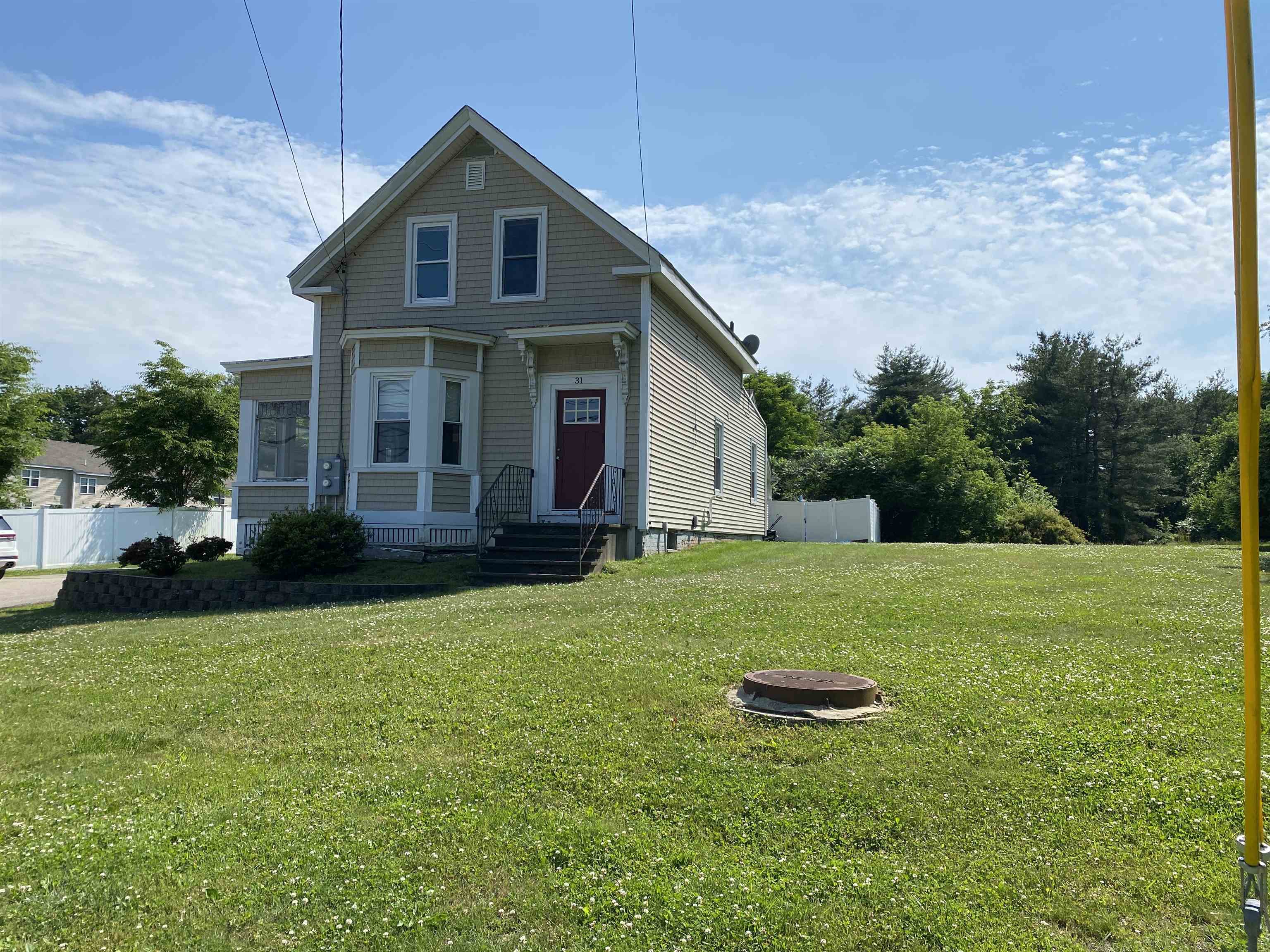 31 Dover Point Road Dover, NH 03820 - Photo 2 of 28