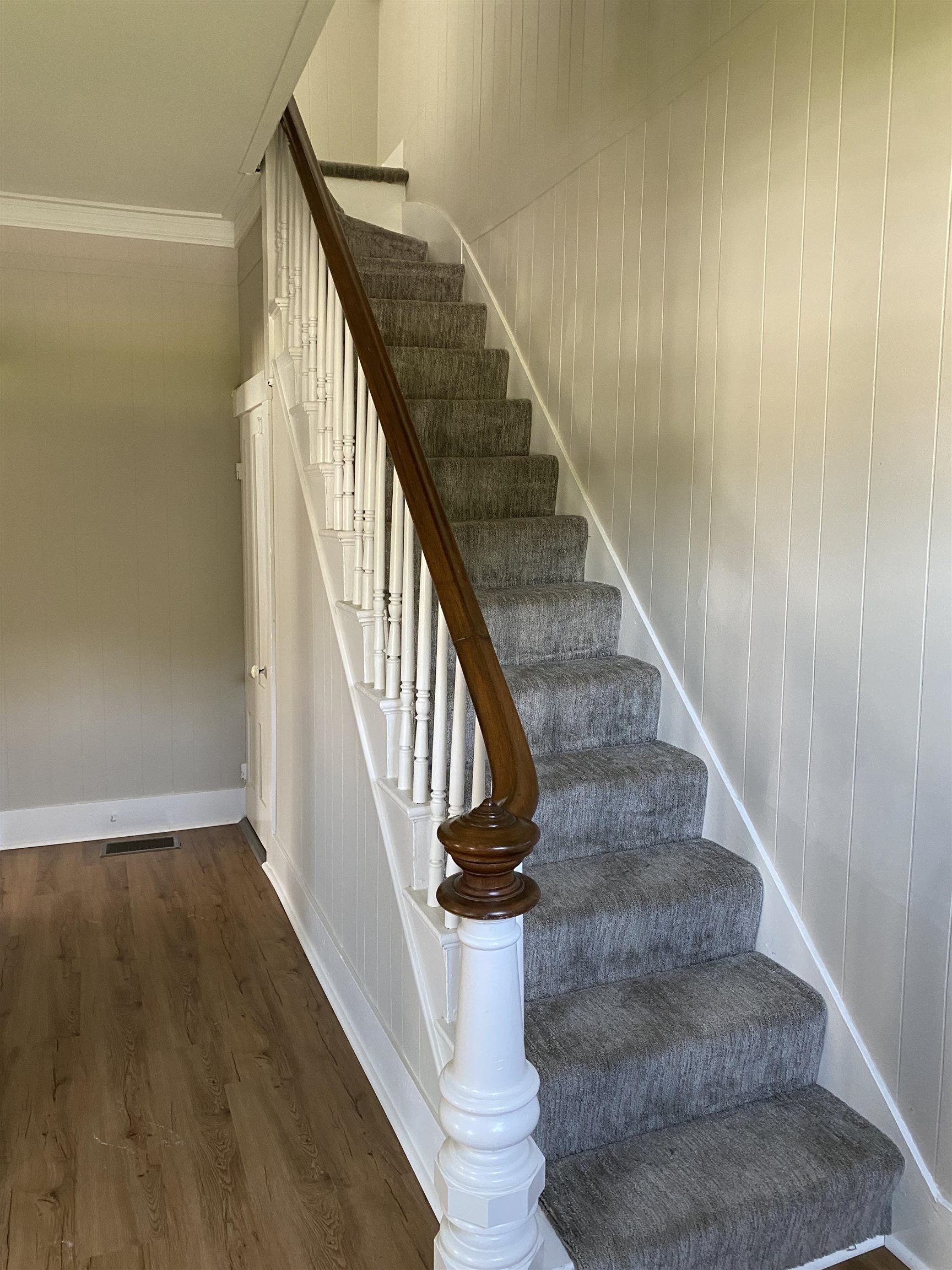 31 Dover Point Road Dover, NH 03820 - Photo 4 of 28