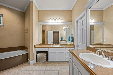 $1,050,000 | 5607 Willow Wood Lane, Dallas, TX 75252
