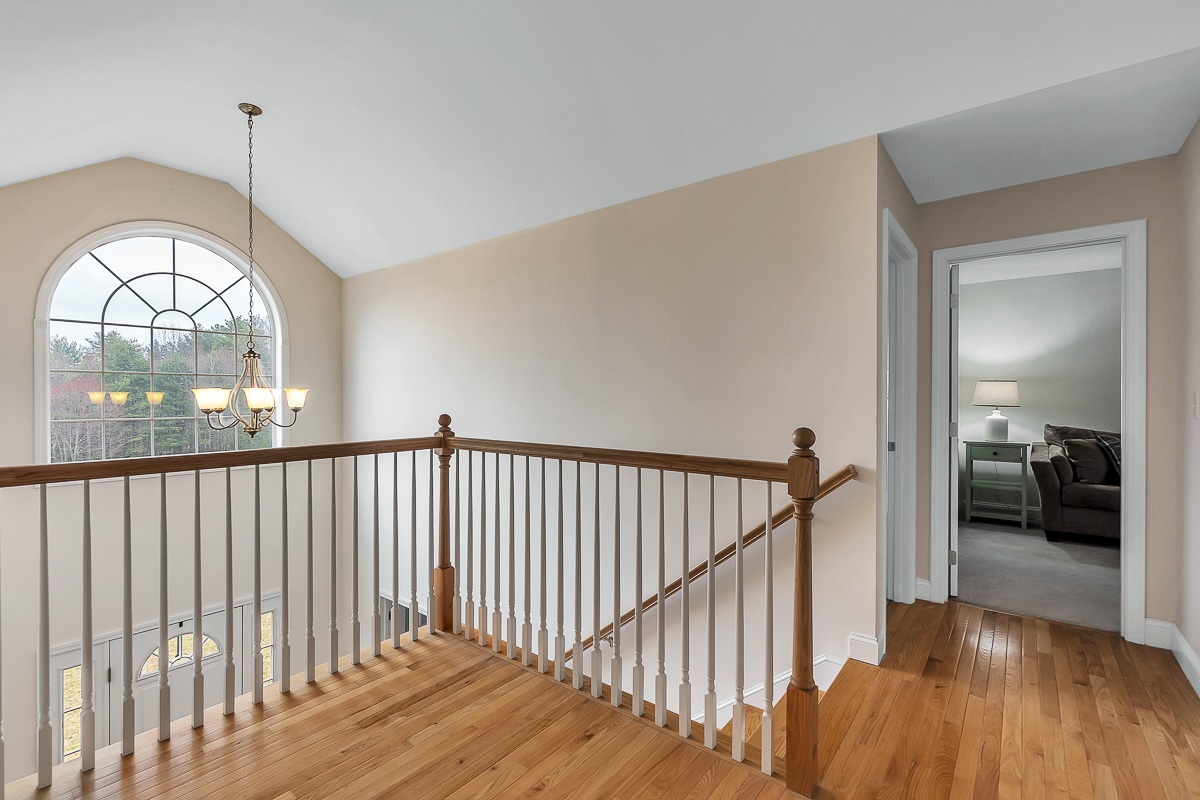 103 Lawrence Corner Road Pelham, NH 03076 - Photo 20 of 33