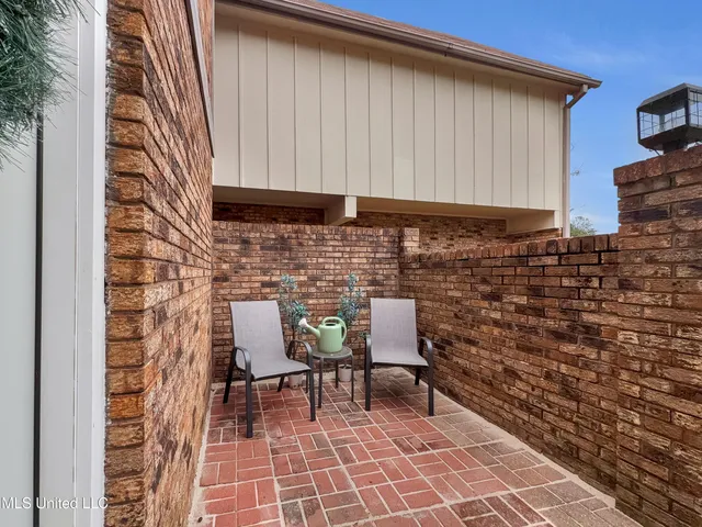 $230,000 | 63 Sycamore Lane, Brandon, MS 39042